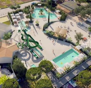 Бассейн в Spacieux mobilhome climatisé 4 P au GRAU du Roi en Camargue или поблизости +6 фотографий