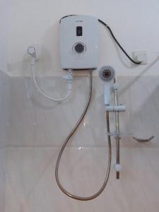 Bilik mandi di Tinu Homestay