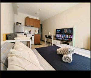 Kuchyň nebo kuchyňský kout v ubytování Be Housed Studio