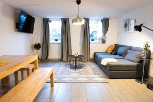 Posezení v ubytování Hamburg Altona - Three Bedrooms for up to 10