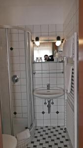 Phòng tắm tại Landhaus Waldfrieden