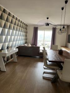 Χώρος καθιστικού στο Superbe appartement en centre ville