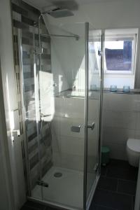 Koupelna v ubytování Ferienwohnung Löwenburg + 13 fotografií