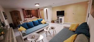 Ein Sitzbereich in der Unterkunft Private 1-2,5 -Zimmer-Wohnung mit Terrasse