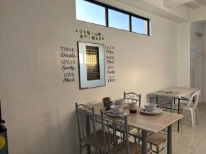 Fotografie z fotogalerie ubytování Caishen Apartelle Cozy Modern Bachelor's Pad v destinaci Silang + 6 fotografií