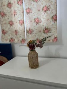 A bed or beds in a room at Spacious House in Hertfordshire