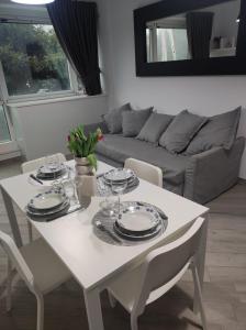 Χώρος καθιστικού στο Mamba House - 200 mt dal mare