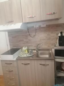 Cucina o angolo cottura di Medea rooms palermo centro