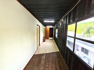 Foto dalla galleria di Karcof Container Hostel a Senggigi