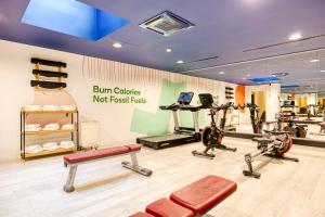 Fitness centrum a/nebo fitness zařízení v ubytování B&B HOTEL Brussels Centre Louise