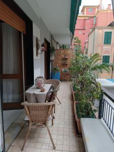 A balcony or terrace at La Casetta - Near the sea & free parking