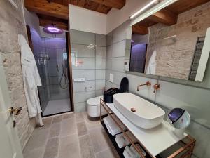 Koupelna v ubytování Borgofreddo Luxury Suite