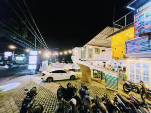 Foto dalla galleria di Karcof Container Hostel a Senggigi