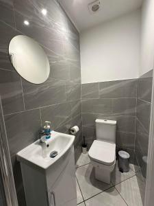 Ванная комната в Studio flat in London