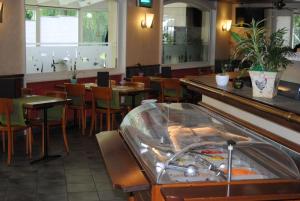 Posezení v ubytování Motel - Hôtel La Poularde