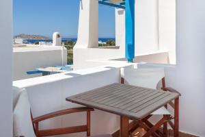 Balkón alebo terasa v ubytovaní Cycladic Luxurious Maisonette