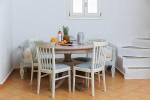 Nápoje v ubytovaní Cycladic Luxurious Maisonette
