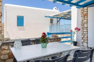 Balkón alebo terasa v ubytovaní Cycladic Luxurious Maisonette