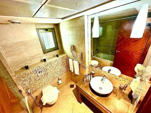 Vannituba majutusasutuses King Suites Hotel