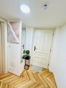 Φωτογραφία από το άλμπουμ του Cozy Design Homestay with terrace στην Πράγα