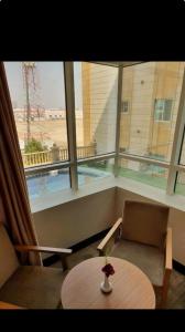 Bazén v ubytování Verta Hotel Qouraish nebo v jeho okolí