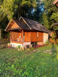 Vonkajšia záhrada v ubytovaní Tetebatu Jungle Vibes