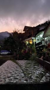 Φωτογραφία από το άλμπουμ του Pondok wisata silvester σε Kelimutu