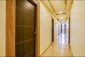 Naktsmītnes Hotel Raj vihar residency pilsētā Vidžajavāda fotogalerijas attēls