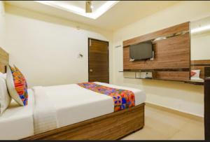 Cama o camas de una habitación en Hotel Raj vihar residency