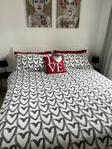 Ένα ή περισσότερα κρεβάτια σε δωμάτιο στο Casa di Giulia