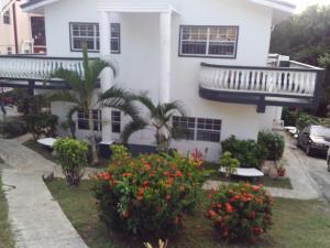 Taman di luar Apartment Joanna