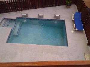 Kolam renang di atau dekat dengan Apartment Joanna