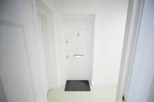 Gallery image of Spire View Apartment*SO15 Sleeps 4-Secure Parking in Southampton