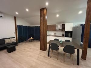 Kuchyň nebo kuchyňský kout v ubytování Apartman Leina