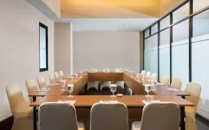 Бизнес-центр и/или конференц-зал в BATIQA Hotel Cirebon