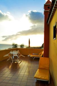 balkon z widokiem na ocean w obiekcie Hotel Jardín Concha w mieście Valle Gran Rey +19 zdjęć