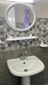 Um banheiro em Dar elrayen