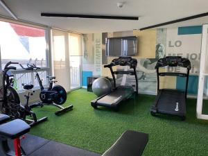 Fitness centrum a/nebo fitness zařízení v ubytování Departamento ñuñoa