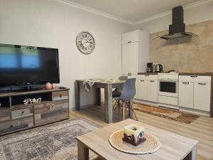 Kuchyň nebo kuchyňský kout v ubytování Spreewald Ferienwohnung Lübben