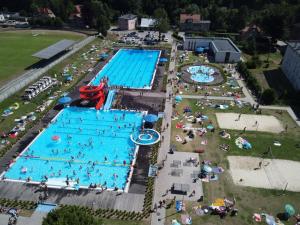 Bazén v ubytovaní Apartament Mountains Góry Sowie alebo v jeho blízkosti