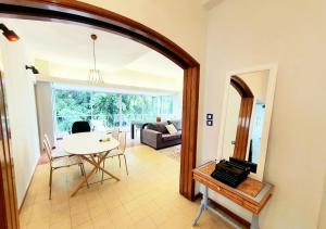 Super Spacious 2BD Habima TLV heart, Balcony & Parking
