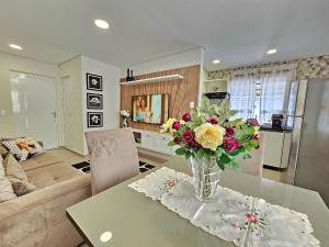 Foto de Casa nova Prox Hosp Costa Cavalc prox Paraguai