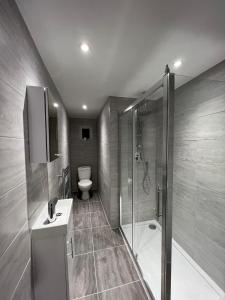 Koupelna v ubytování New 2BED Kay Road SW9 London
