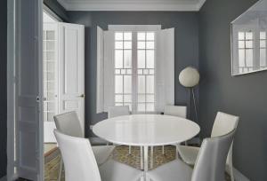 Posedenie v ubytovaní Exclusive Luxe Design - Large Tranquil Penthouse