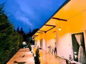 Το κτήριο όπου στεγάζεται  η παραθεριστική κατοικία
