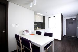 Una cocina o cocineta en Hanwha Resort Yongin Besancon