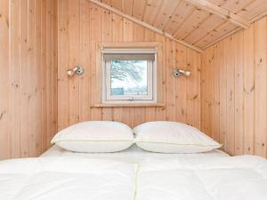 Postel nebo postele na pokoji v ubytování Holiday Home Kirsebærvænget III