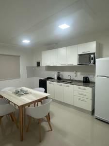 Køkken eller tekøkken på Apart Deluxe 795