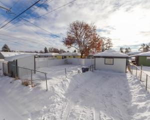 Quaint 1 BD 1 BTH Guest Home Minutes from Gonzaga durante el invierno
