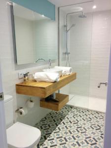 Kúpeľňa v ubytovaní Hotel & Apartaments Thalassa Sport & Spa